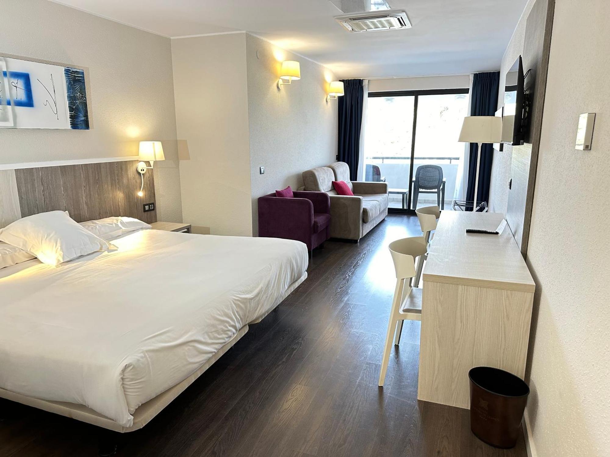 Hotel La Palma De ยาเนส ภายนอก รูปภาพ