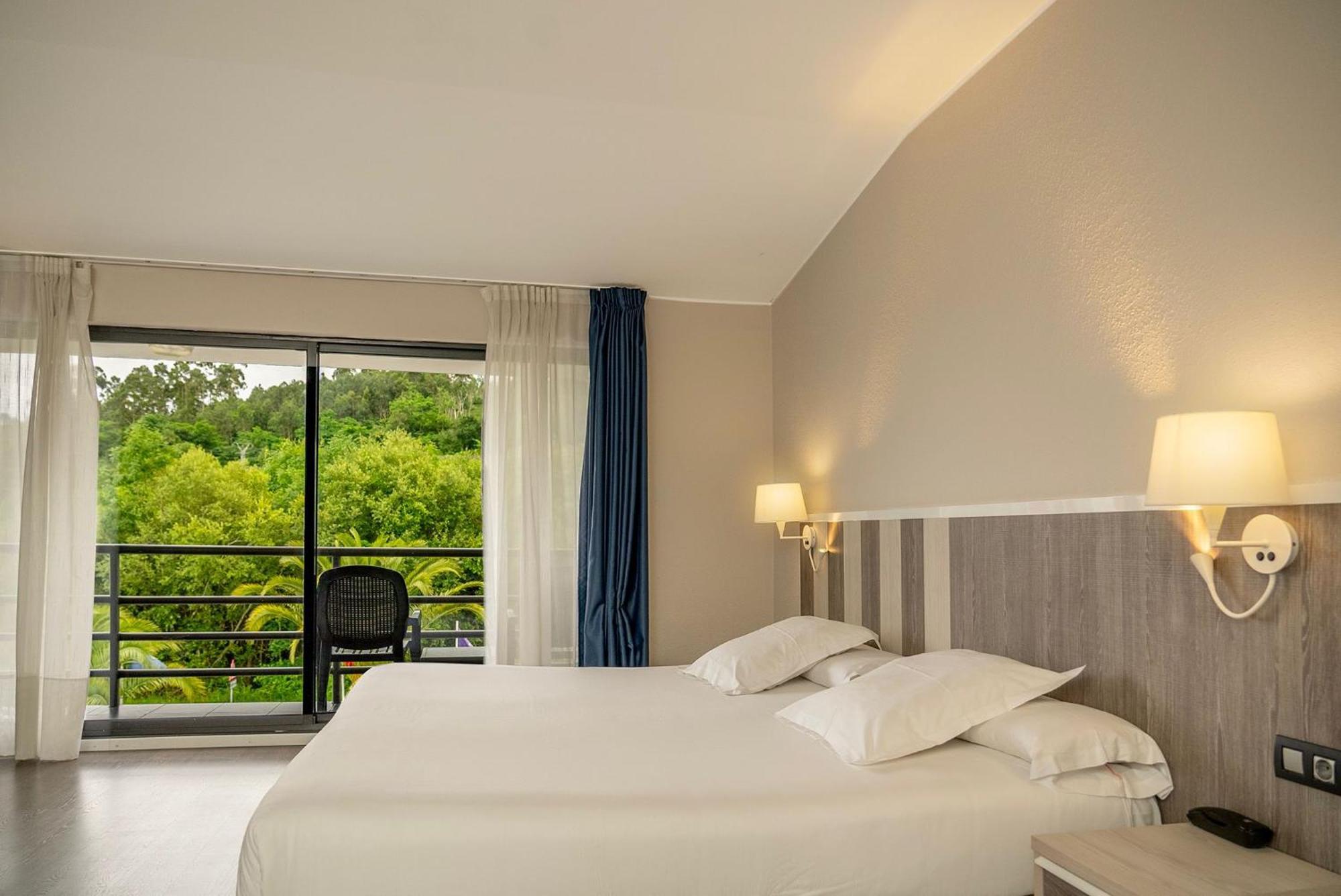 Hotel La Palma De ยาเนส ภายนอก รูปภาพ