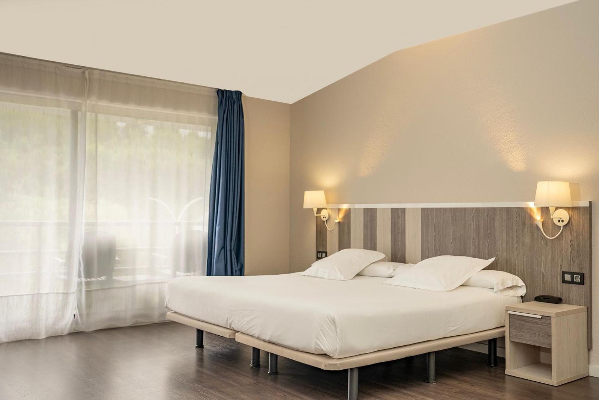 Hotel La Palma De ยาเนส ภายนอก รูปภาพ